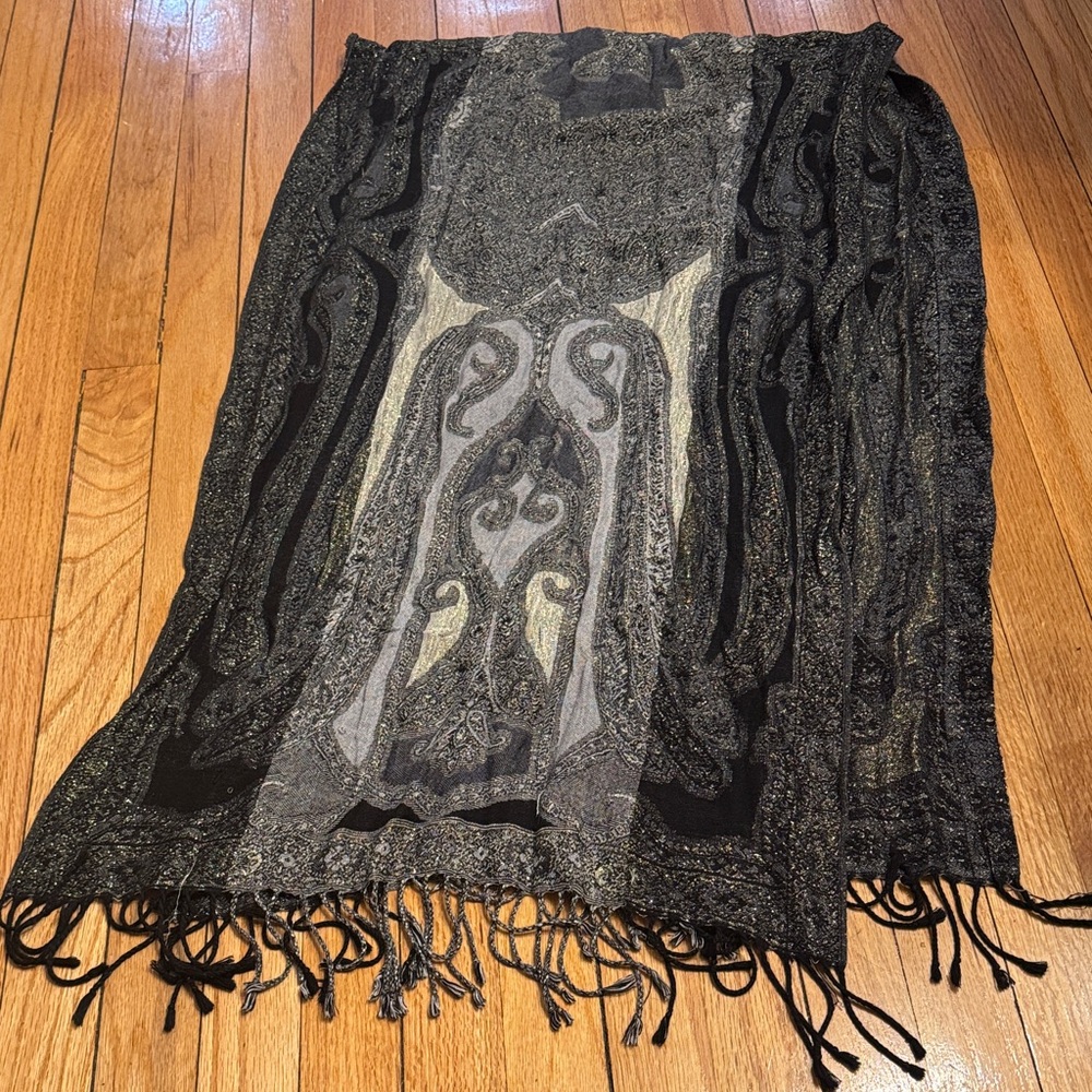 Vintage Scarf 2000s Bakers Black and Gray Scarf